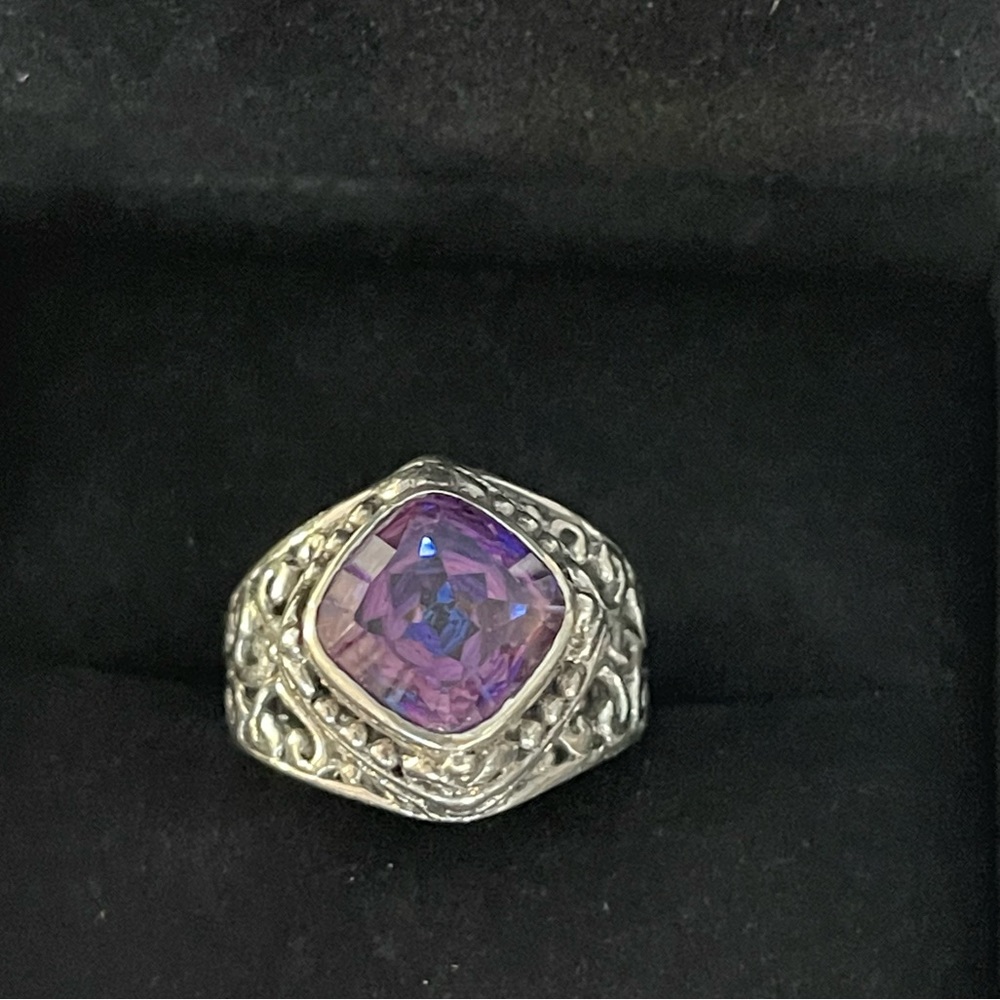 Sterling silver purple quartz ring